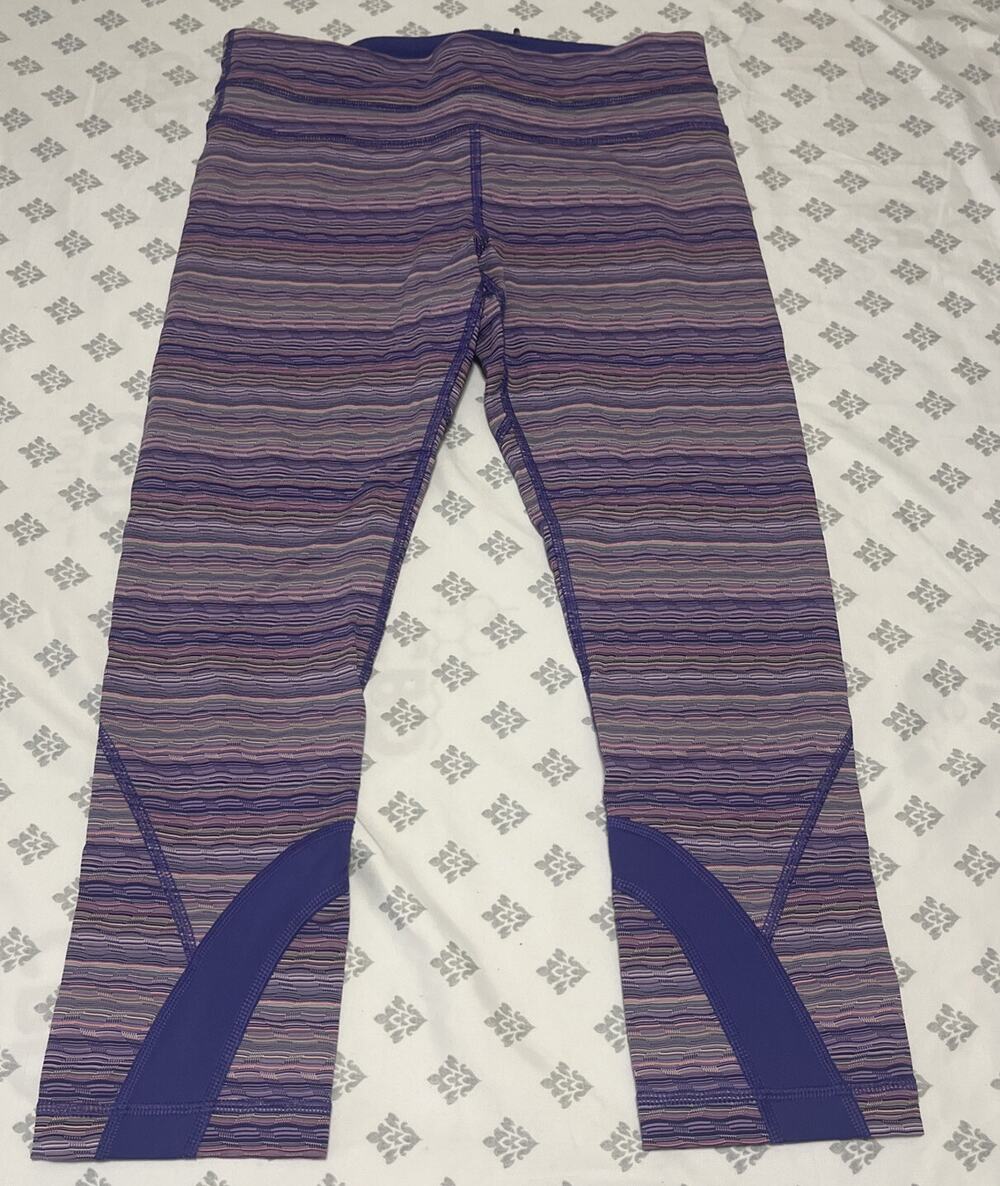 Lululemon Womens Size 6 Space Dye Twist Iris Floral Il Run Inspire Crop *LUX